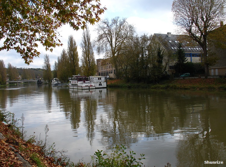 péniche à Melun