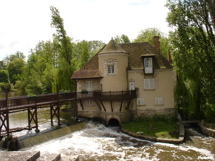 Moret sur Loing - Vue du quai des laveuses