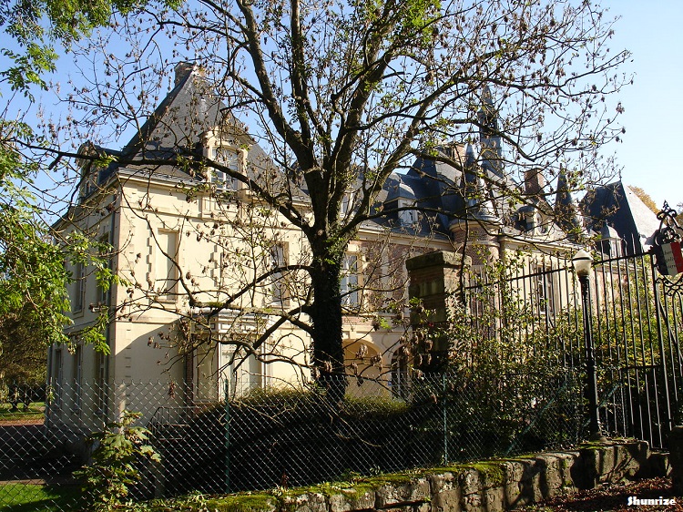 chateau Cannes-Écluse