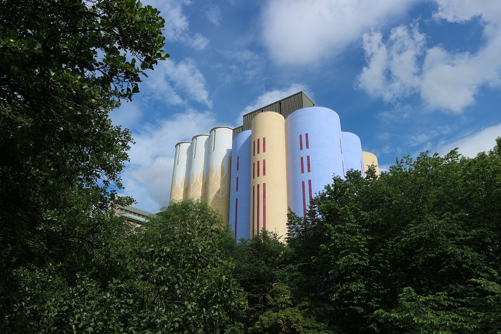 silo à grains au bord de la rivière Akerselva